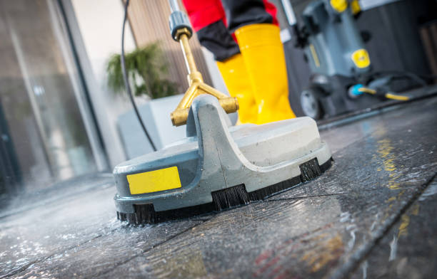 Best Deck Pressure Washing  in East Wenatchee, WA